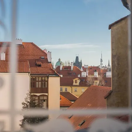 Cozy By Charles Bridge Apartmán